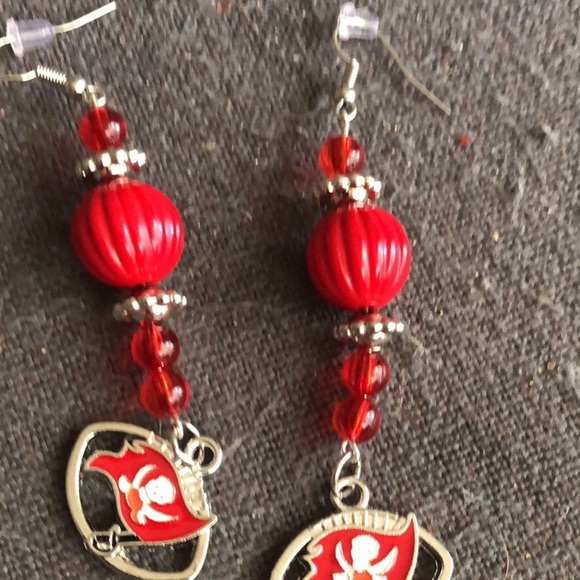 Earrings - Picture 4 of 7